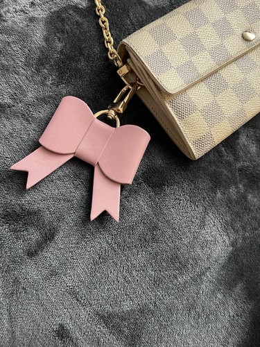 Real leather accessorie for